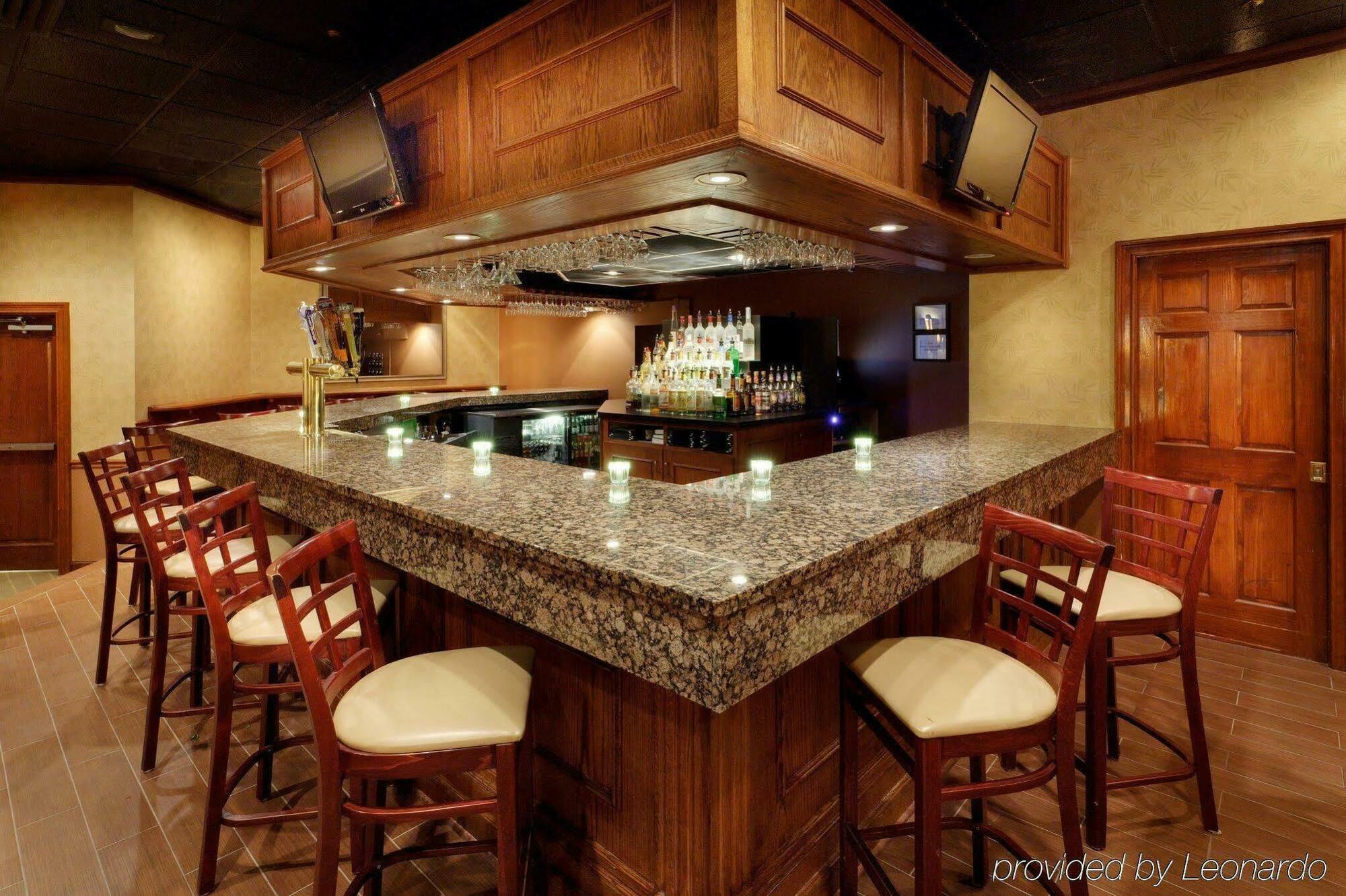Holiday Inn Norwich By Ihg Restaurant photo